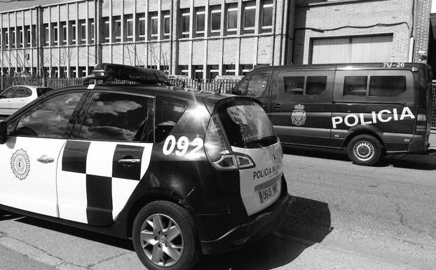 Tres Detenidos Uno De A Os En El Barrio Vallisoletano De Las